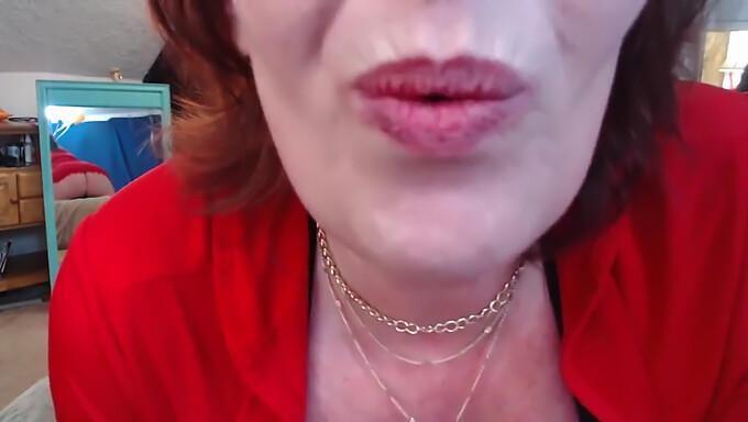 Mature Redhead'S Webcam Performance Leaves Viewers Wanting More