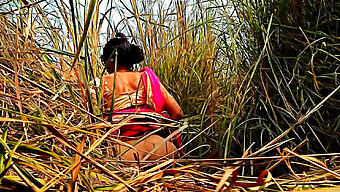 Desi Bhabhi Gets Wild In The Jungle: Indian Teen'S Outdoor Nude Adventure