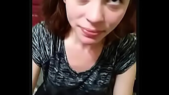 Pov Видео На Тийнейджърски Пикап, Който Получава Минетка От Мач На Tinder