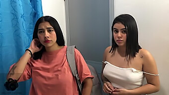 Ibu Tiri Dan Adik Tiri Merayu Di Bilik Hotel, Twist Bdsm. Anda Pasti Tidak Mahu Terlepas Video Ini!