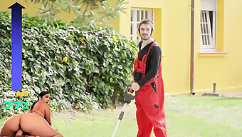 Les Gros Seins Et Les Courbes De Sara Retali Et Sara Diamante Rendent Jordi El Nino Polla Sauvage