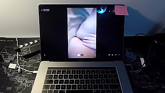 Milf Latina Berpayudara Besar Bermain Kotor Dengan Penggemar Beruntung Di Webcam